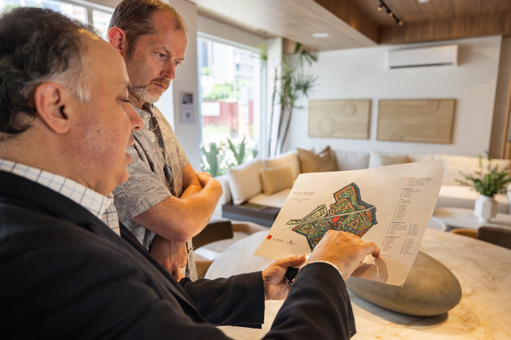 Eoin Basset reviewing tour of Santa Maria Gold and Country Club